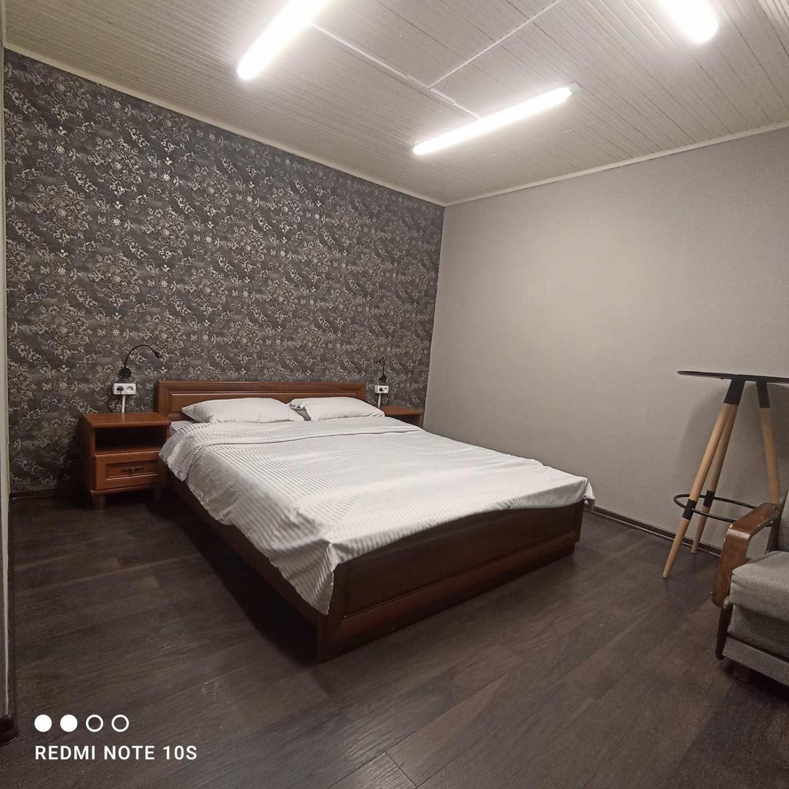 Friends Hostel Chişinǎu Buitenkant foto