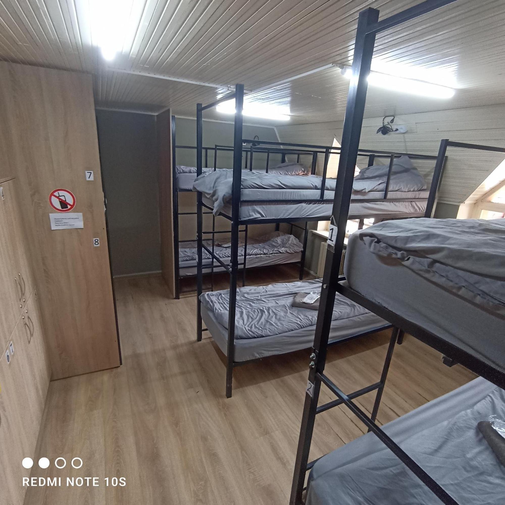 Friends Hostel Chişinǎu Buitenkant foto